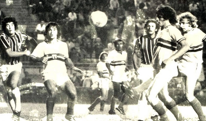 Veja Pedro Rocha, de camisa listrada, da esquerda para direita. Crédito da foto: Site oficial do São Paulo Futebol Clube. 