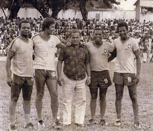 Seleção Brasileira de veteranos. Da esquerda para a direita vemos Lima, Pedro Rocha, João Mendes Toledo, Paraná e Paulo Borges