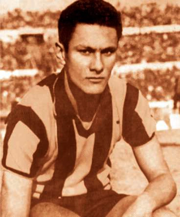 Rocha brilhou com a camisa do Peñarol por quase 11 anos, conquistando pelo clube oito Campeonatos Uruguaios