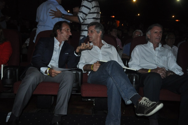 Emerson Fittipaldi, Chico Serra e Wilsinho Fittipaldi em 17 de março de 2014 no 5º Velocult, no Conjunto Nacional, na Avenida Paulista. Foto: Marcos Júnior/Portal TT