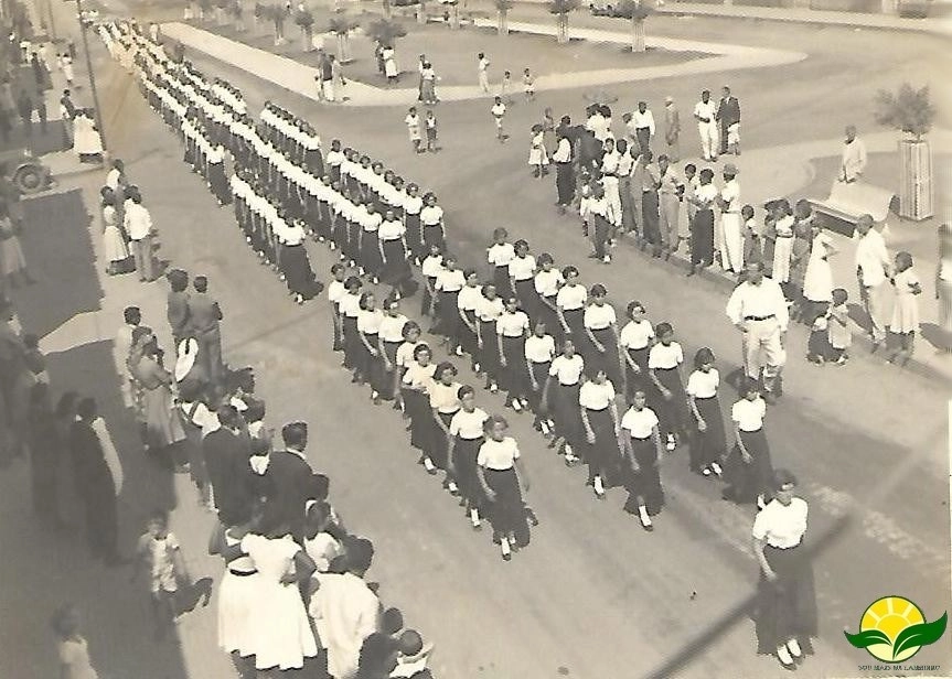 Desfile de estudantes em Muzambinho-MG. Foto: soumaismuzambinho.com.br