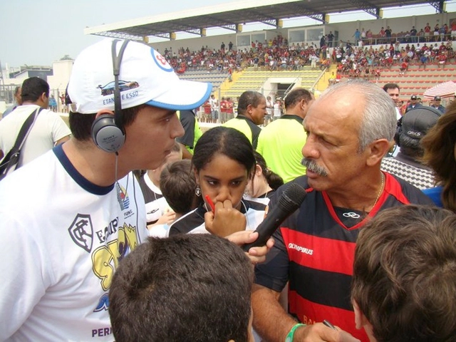 Alex Carvalho entrevistando Júnior. Foto enviada por Alex Carvalho