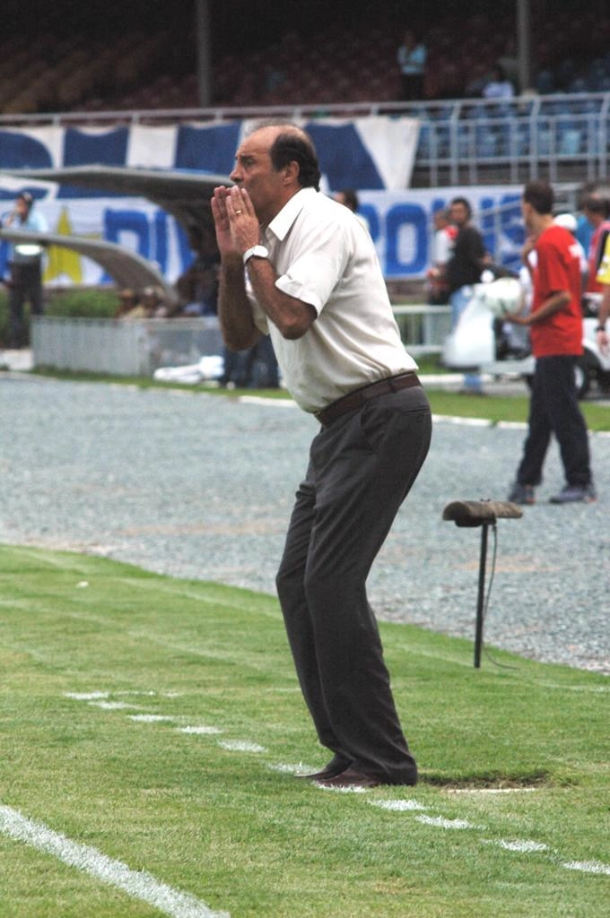 Em 2000, comandando o Cruzeiro, no Mineirão