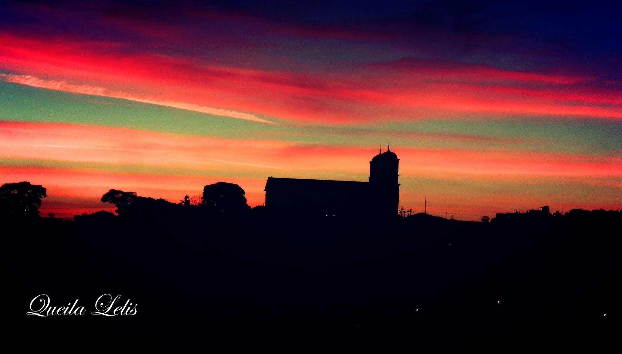 Aplausos para o lindo pôr do sol em Muzambinho, em julho de 2016. Foto:Queila Lelis 