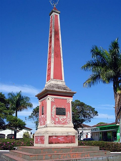 Na praça Pedro de Alcântara Magalhães