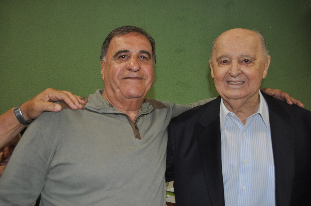 Bentivegna e Rubens Minelli em 26 de setembro de 2015, na festa de veteranos do Palmeiras, no restaurante do clube. Foto: Marcos Júnior/Portal TT