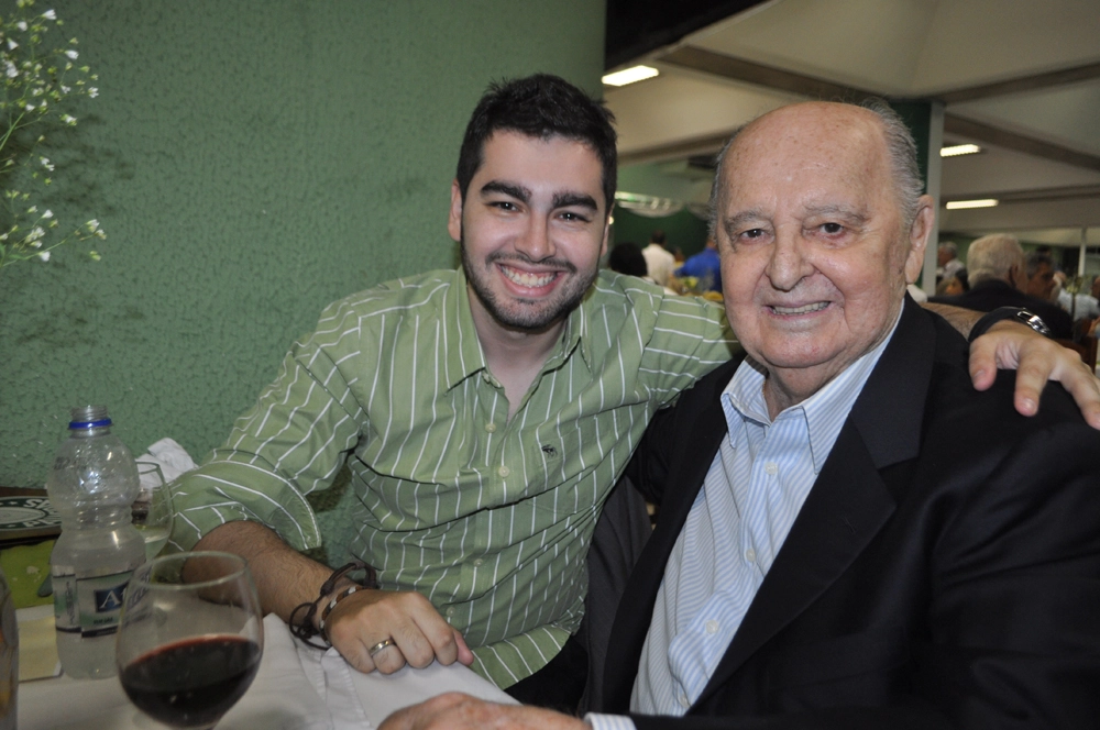 Bruno (neto de Minelli) e Rubens Minelli em 26 de setembro de 2015, na festa de veteranos do Palmeiras, no restaurante do clube. Foto: Marcos Júnior/Portal TT