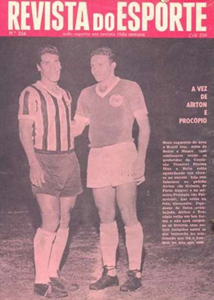 Os zagueiros Airton Pavilhão e Procópio na capa da Revista do Esporte. Reprodução enviada por José Eustáquio
