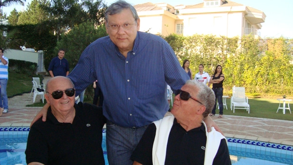 Rubens Minelli, Milton Neves e Cabralzinho, no maravilhoso sábado ensolarado em que Milton comemorou seus 60 anos de idade, na sua casa, no dia 13 de agosto de 2011. Foto: Marcos Júnior