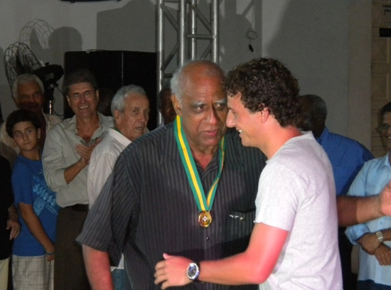 Mengálvio e Elano juntos no salão nobre da Vila, em fevereiro de 2011, meio-campistas do Santos de duas épocas. Foto: Carlos Mano Prieto, o Gigi