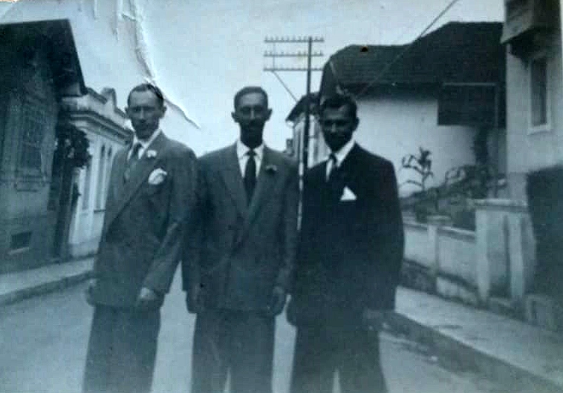 Muzambinhenses na década de 1950. Milton Neves (pai do jornalista Milton Neves), Dácio e José Antonio