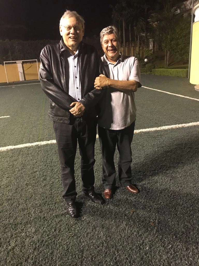 Milton Neves recebeu em sua casa o amigo Wellington de Oliveira, no dia 27 de maio de 2017