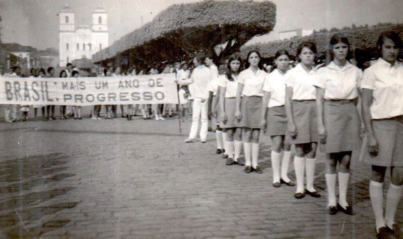 Estudantes muzambinhenses, na década de 60