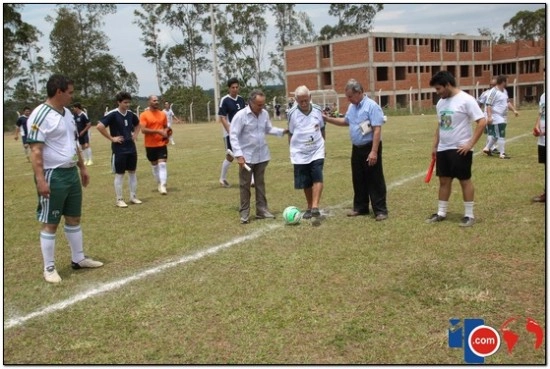 Em 22 de novembro de 2014, no Instituto Federal Sul de Minas, Campus Muzambinho, dia de homenagem a Corote, que deu o chute inicial da partida.. Foto: muzambinho.com